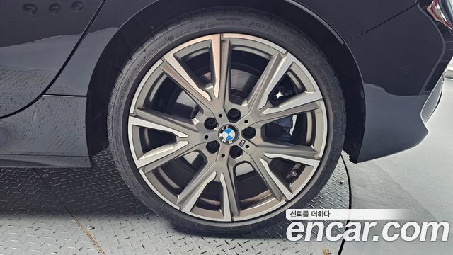 BMW 1-Series 2024 — photo 7