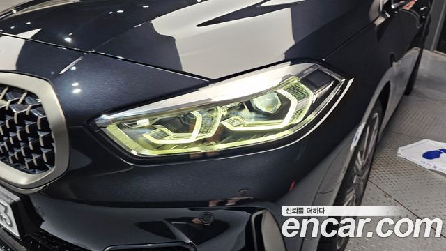 BMW 1-Series 2024 — photo 8