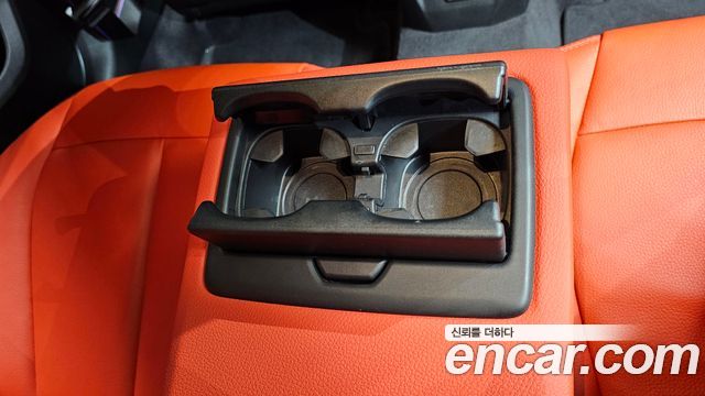 BMW 1-Series 2024 — photo 27