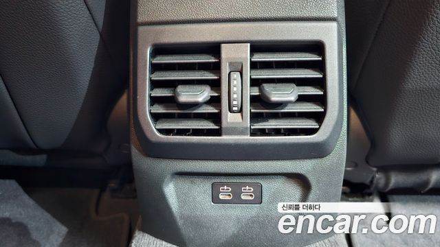 BMW 1-Series 2024 — photo 30