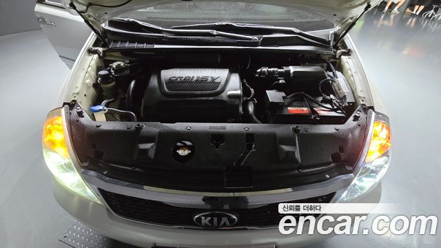 Kia Canival 2014 — photo 6