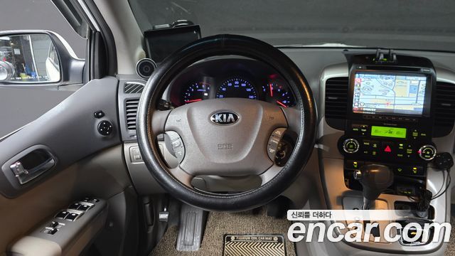 Kia Canival 2014 — photo 12