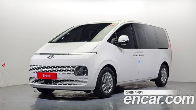 Hyundai Staria 2024 — photo 1