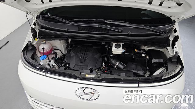 Hyundai Staria 2024 — photo 6