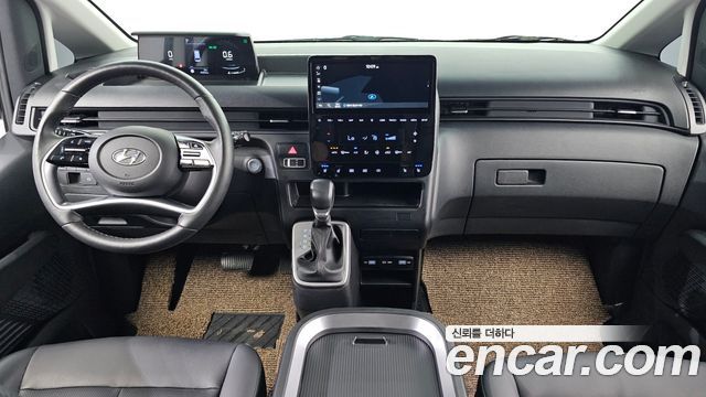 Hyundai Staria 2024 — photo 7