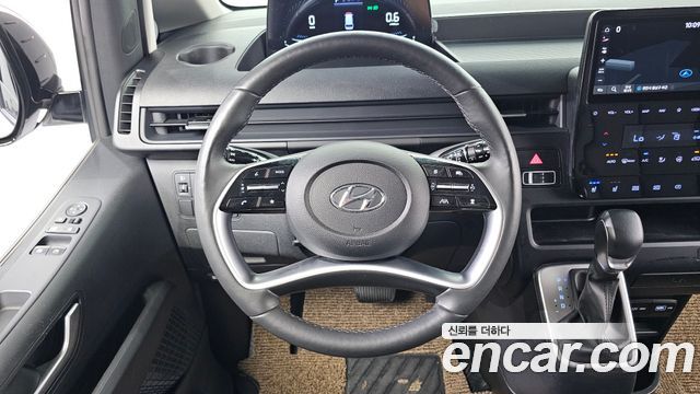 Hyundai Staria 2024 — photo 12