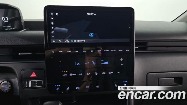 Hyundai Staria 2024 — photo 13