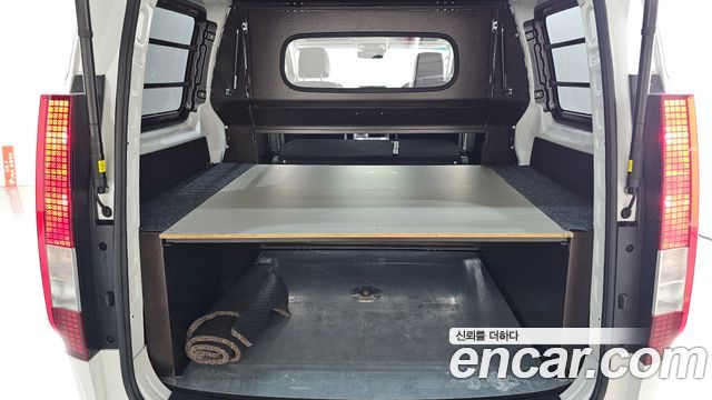 Hyundai Staria 2024 — photo 18