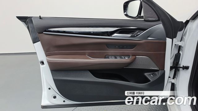 BMW Gran Turismo 2022 — photo 12