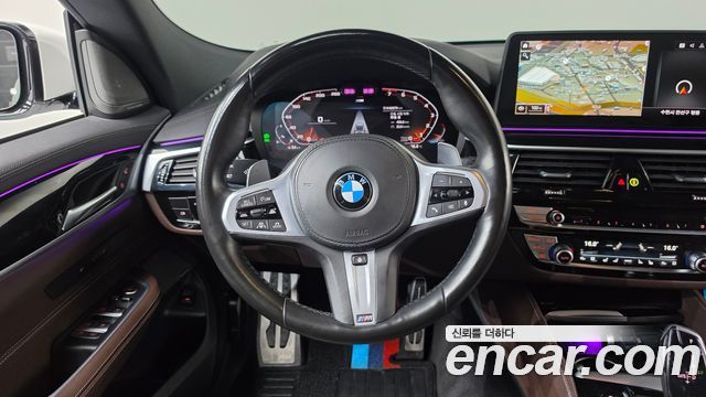 BMW Gran Turismo 2022 — photo 19