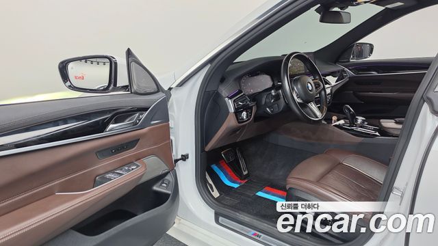 BMW Gran Turismo 2022 — photo 15
