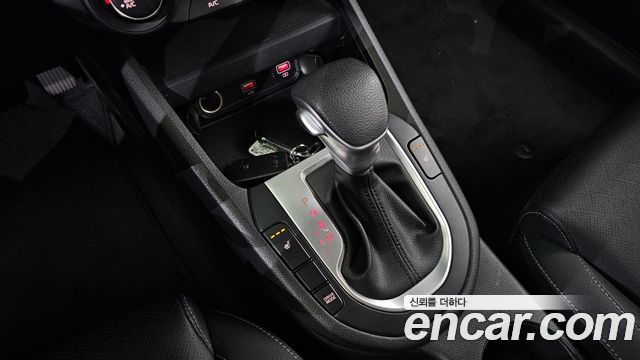 Kia K3 2022 — photo 12