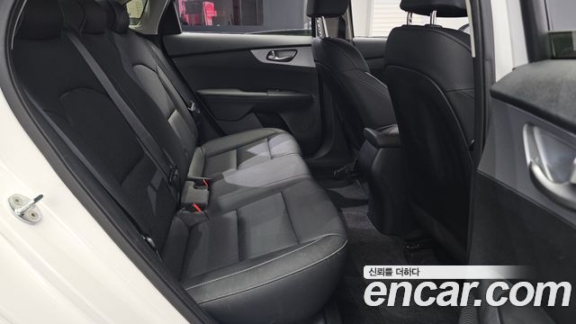 Kia K3 2022 — photo 17