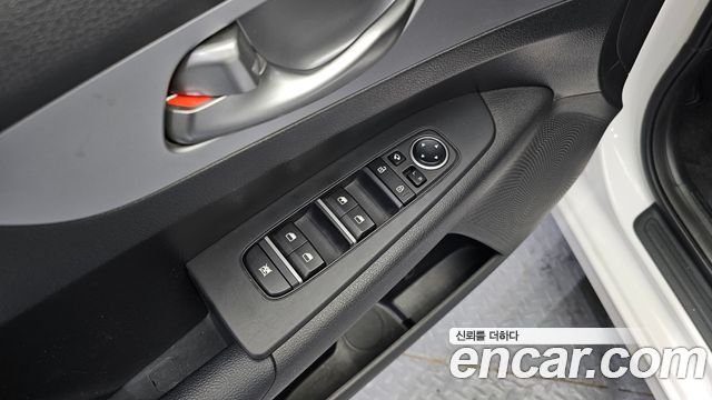 Kia K3 2022 — photo 28