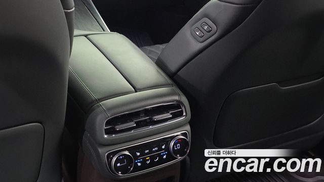 Genesis GV80 2020 — photo 19