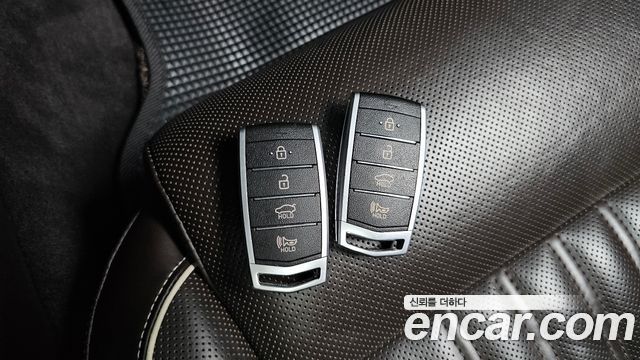 Genesis EQ900 2018 — photo 27