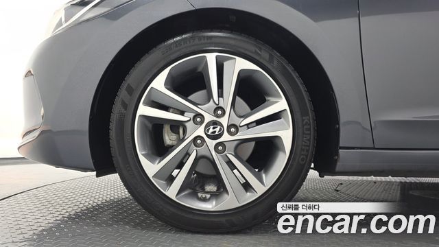Hyundai AVANTE 2016 — photo 5