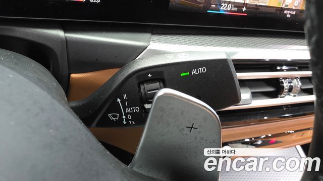 BMW 3-Series 2024 — photo 32