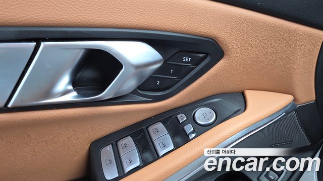 BMW 3-Series 2024 — photo 34