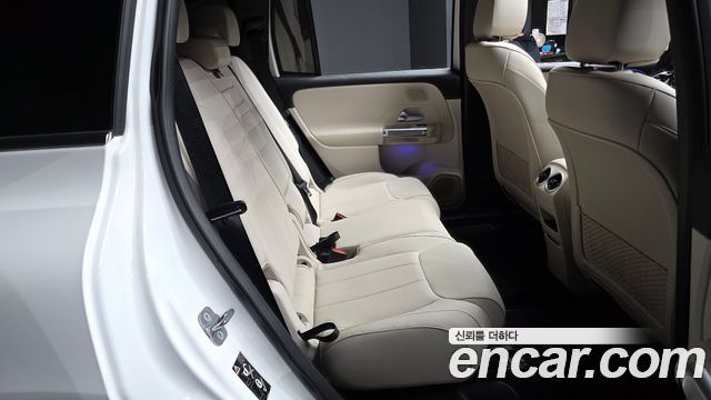 Mercedes-Benz EQB 2026 — photo 12