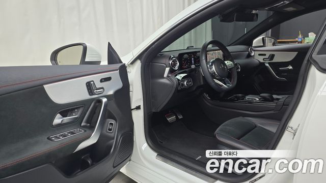 Mercedes-Benz CLA-Class 2023 — photo 13