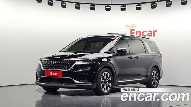 Kia Canival 2022 — photo 1