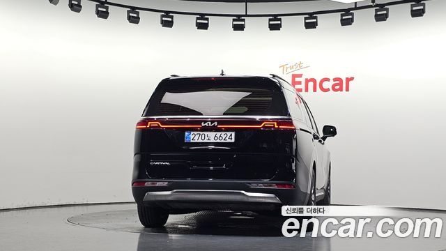 Kia Canival 2022 — photo 4