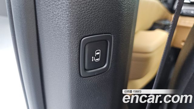 Kia Canival 2022 — photo 24