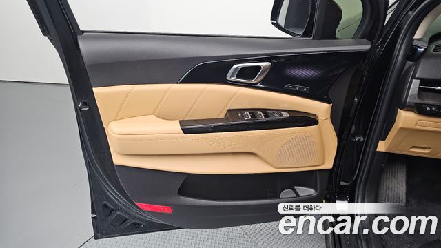 Kia Canival 2022 — photo 26