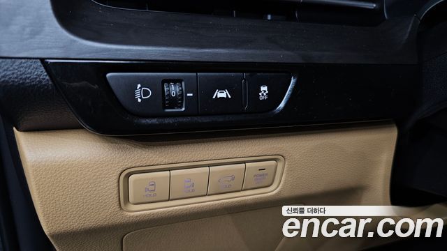 Kia Canival 2022 — photo 28
