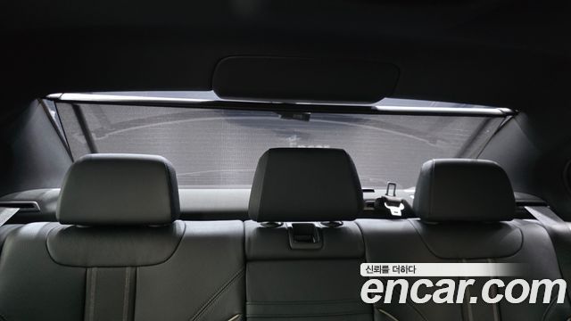 BMW 5-Series 2022 — photo 18