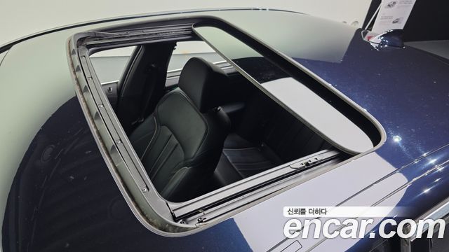 BMW 5-Series 2022 — photo 19