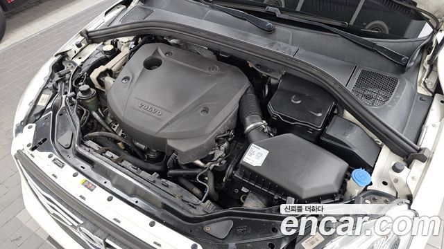 Volvo XC60 2016 — photo 6