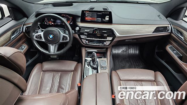 BMW Gran Turismo 2020 — photo 7