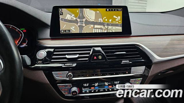 BMW Gran Turismo 2020 — photo 14