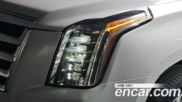 Cadillac Escalade 2020 — photo 8