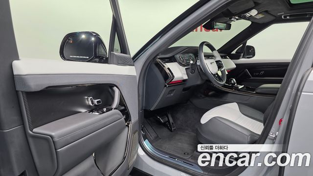 Land Rover Range Rover Sport 2025 — photo 10