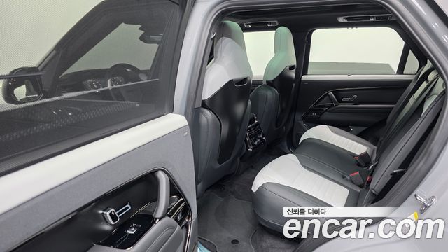 Land Rover Range Rover Sport 2025 — photo 12