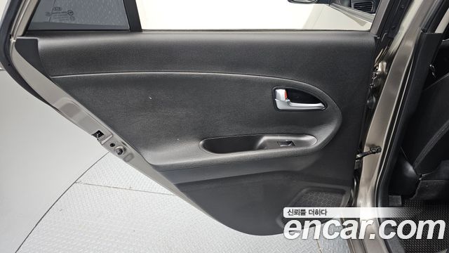 Kia morning 2012 — photo 15