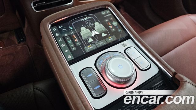 Genesis G90 2022 — photo 24