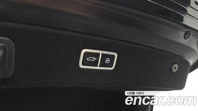 Genesis G90 2022 — photo 26