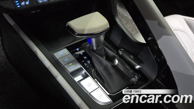 Hyundai AVANTE 2023 — photo 12