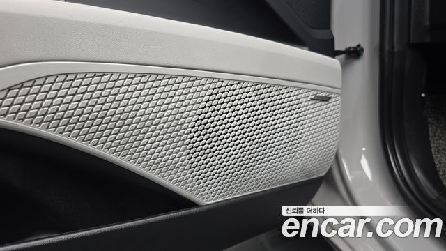 Hyundai AVANTE 2023 — photo 30