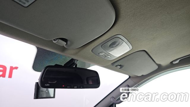 Hyundai Starex 2017 — photo 18