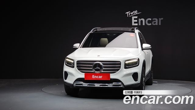 Mercedes-Benz GLB-Class 2024 — photo 3