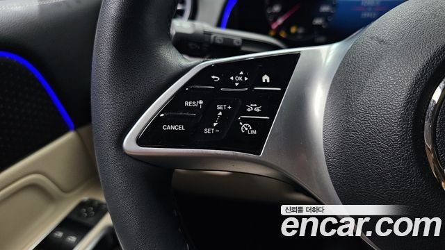 Mercedes-Benz GLB-Class 2024 — photo 23