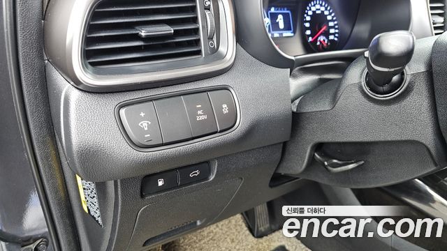 Kia Sorento 2015 — photo 16