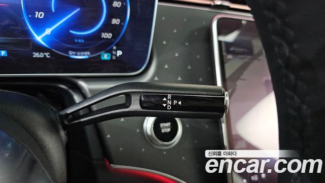 Mercedes-Benz EQE 2024 — photo 12