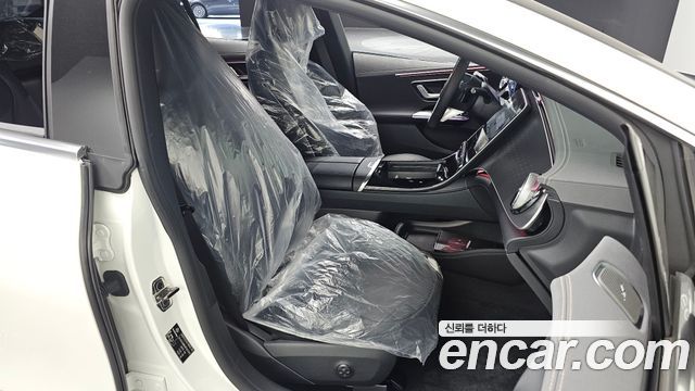 Mercedes-Benz EQE 2024 — photo 16