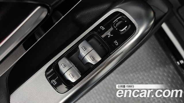 Mercedes-Benz EQE 2024 — photo 28